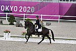 OLY-2020-DRESSAGE-GP FREESTYLE-7-28-21-7980-135-CARL HESTER-EN VOGUE-GBR-DDEROSAPHOTO