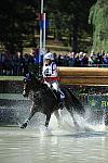 WEG2-10-2-10-EV-XX-4180-Gin-Juice-HawleyBennettAwad-DDeRosaPhoto.jpg