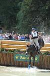 WEG2-10-2-10-EV-XX-5150-KarenOConnor-Mandiba-DDeRosaPhoto.jpg