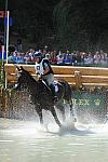 WEG2-10-2-10-EV-XX-5153-KarenOConnor-Mandiba-DDeRosaPhoto.jpg
