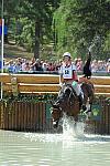 WEG2-10-2-10-EV-XX-5257-PortAuthority-StephanieRhodes-Bosch-DDeRosaPhoto.jpg