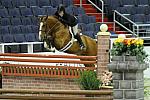 WIHS-10-26-10-Cl13-RgConfHtr-7531-BasesLoaded-KelleyFarmer-DDeRosaPhoto.jpg