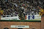 Unique-NickSkelton-WIHS4-10-28-11-Puissance-8533-DDeRosaPhoto.JPG