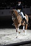 WIHS-10-23-09-DER_7374-AshleyHolzer-PopArt-Dressage-DDeRosaPhoto.jpg